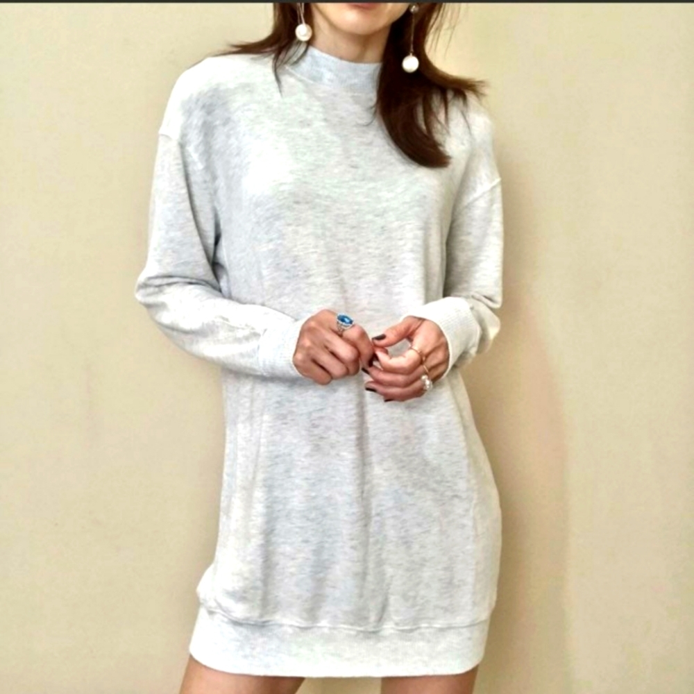 NWT Monrow sweater